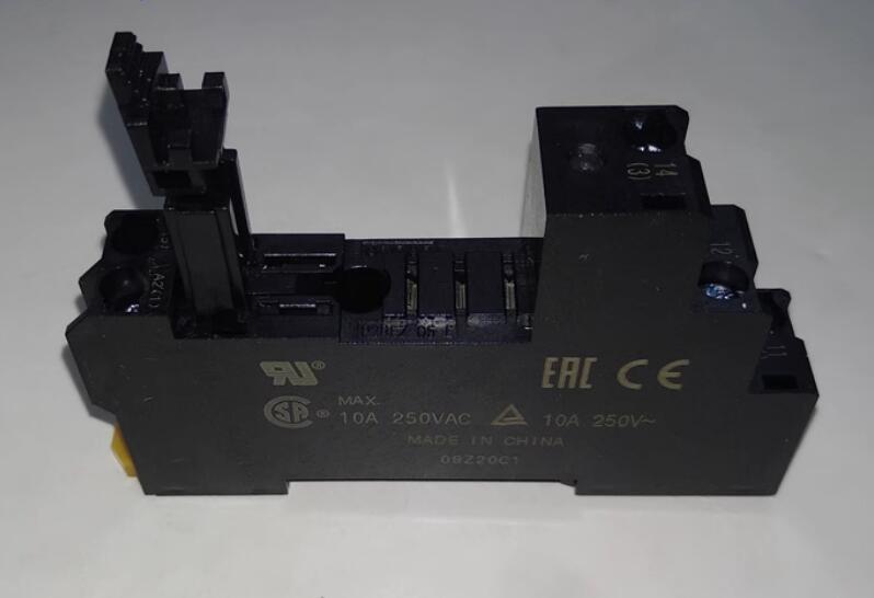 P2RFZ-05-E OMRON relay plug