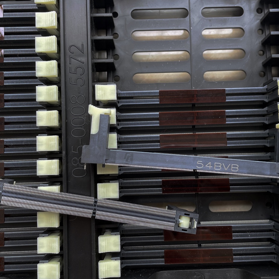 Foxconn-TIF SDIMM DDR5 Memory Slot, 262-Pin Vertical SMT Connector, 5th Gen Foxconn-TIF SDIMM DDR5 Memory Slot, 262-Pin Vertical SMT Connector, 5th Gen