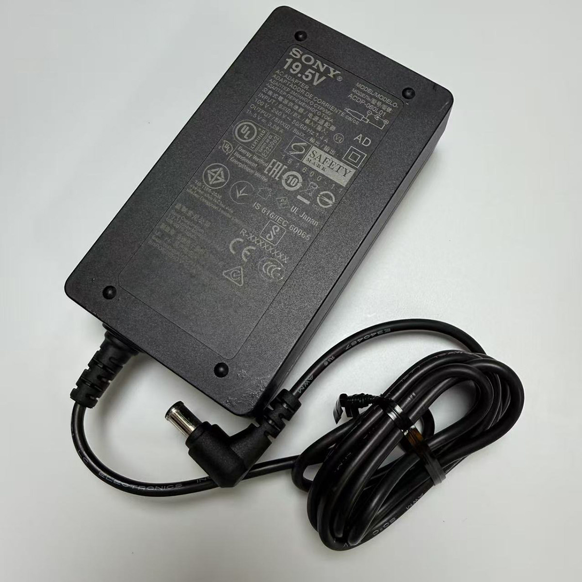 Genuine Sony 19.5V 3.08A 60W AC Power Adapter for Cameras & Conference Equipment – Model ACDP-060L01 Genuine Sony 19.5V 3.08A 60W AC Power Adapter for Cameras & Conference Equipment – Model ACDP-060L01