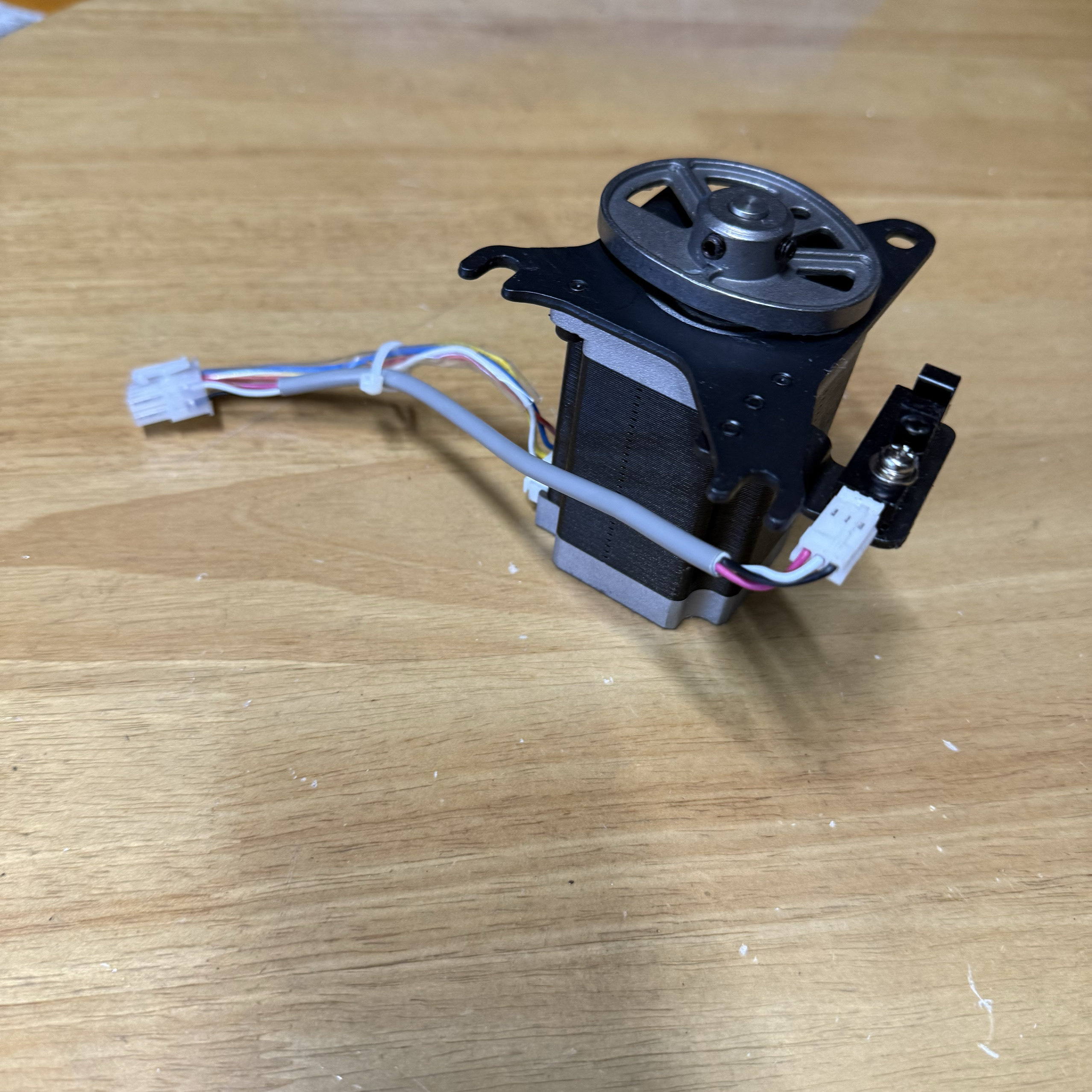 JUKI DDL-8000A Lockstitch Machine Motor & Sensor for Automatic Presser Foot Lifter KIT JUKI DDL-8000A Lockstitch Machine Motor & Sensor for Automatic Presser Foot Lifter KIT