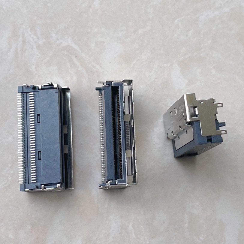 Foxconn SFF-8654 SAS Socket, 74P Fiber Optic Female, Right-Angle 90°, High-Speed Connector Foxconn SFF-8654 SAS Socket, 74P Fiber Optic Female, Right-Angle 90°, High-Speed Connector