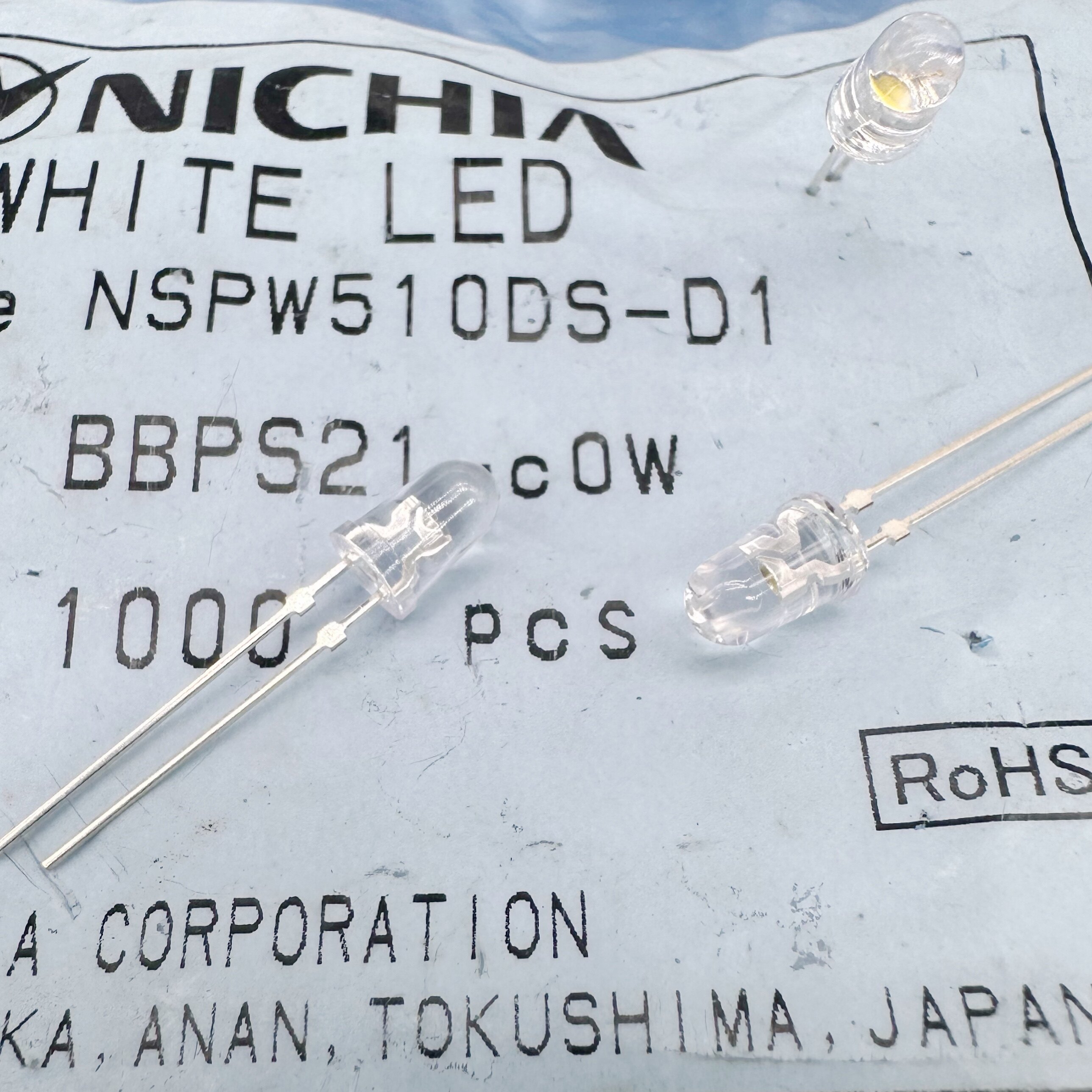 NSPW510DS-D1 Through-hole High Brightness White LED, 5mm F5, Grade C0W, Cool White Light NICHIA NSPW510DS-D1 Through-hole High Brightness White LED, 5mm F5, Grade C0W, Cool White Light NICHIA