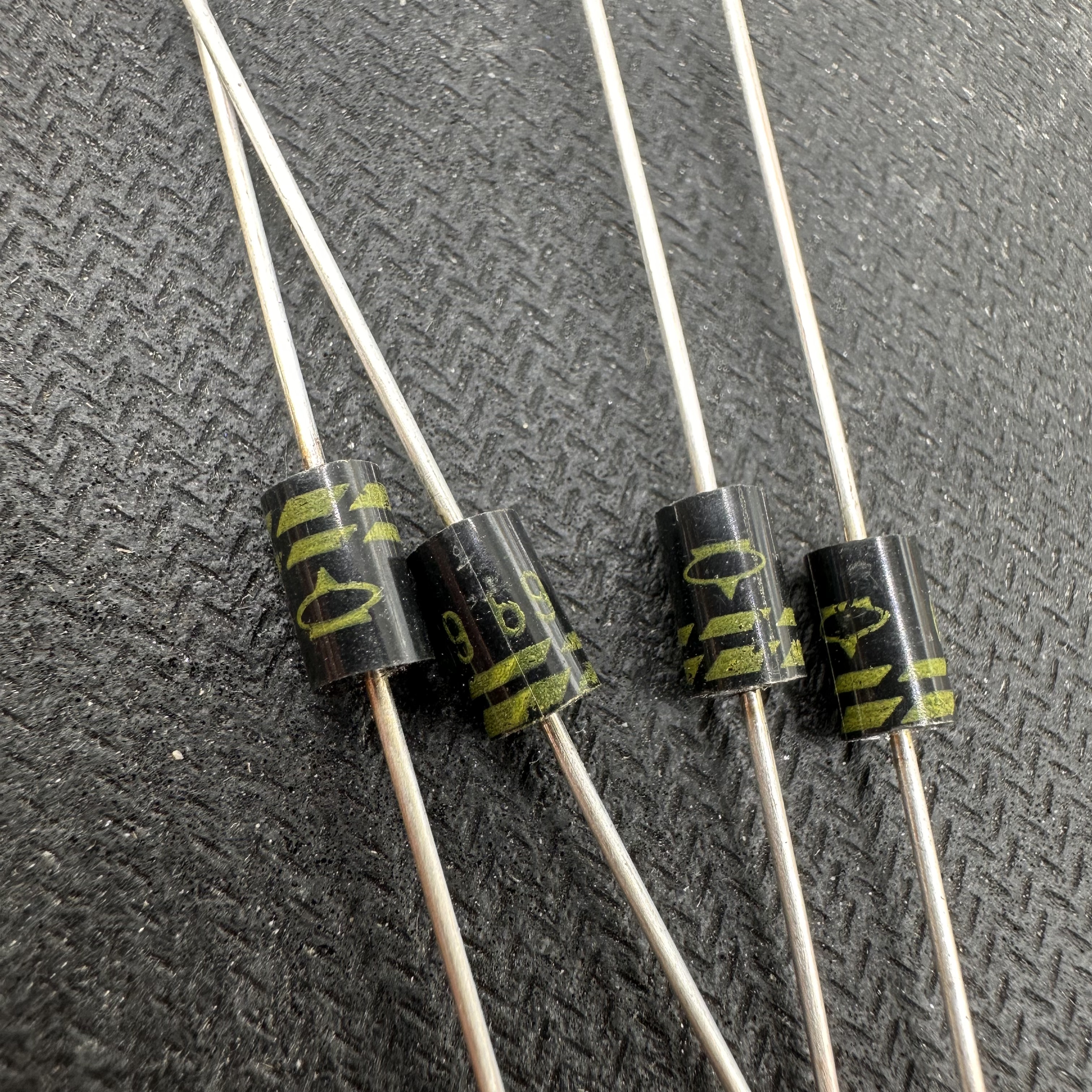 SM-1.5-10FR Power Rectifier Diode, Green Marking 69 / 71, 1.5A 1000V SM-1.5-10FR Power Rectifier Diode, Green Marking 69 / 71, 1.5A 1000V